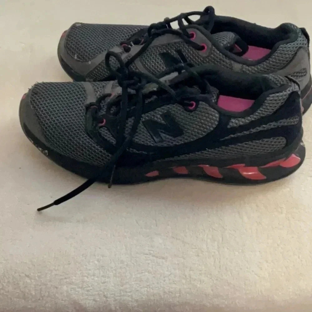 New Balance - Picture 4 of 6